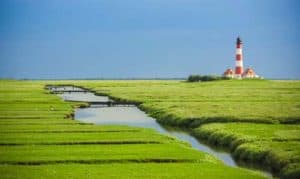 Leuchttürme an der Nordsee - hier der Westerhever Leuchtturm