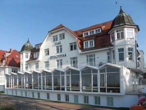 Warnemünde hat wunderschöne kleine Hotels in Bäderachitektur