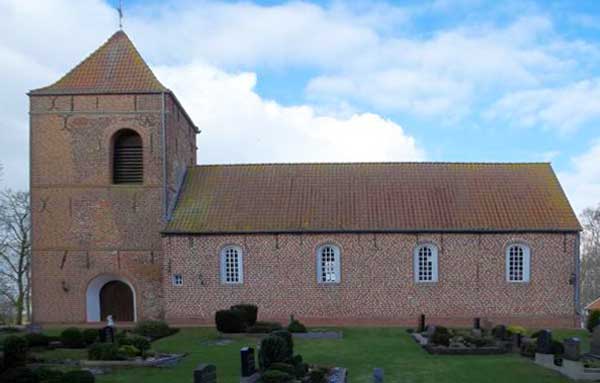 Die wuchtige Kirche in Bedekapsel (Copyright: www.deutschlandreise-online.de)