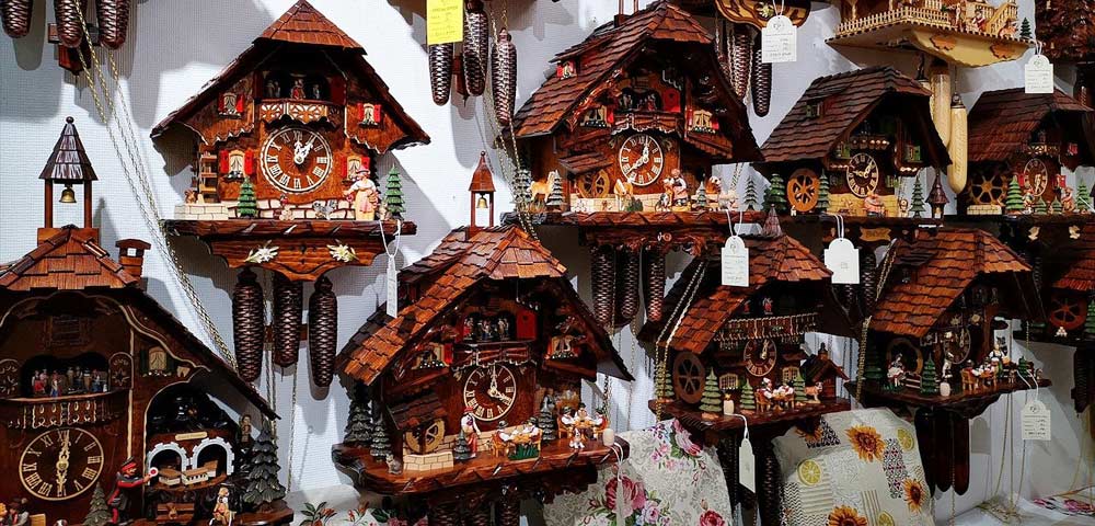 Die Schwarzwälder sind untrennbar mit den Kuckucksuhren verbunden
