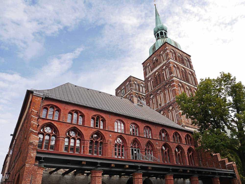 Stralsund mit Kirche und St. Nikolai