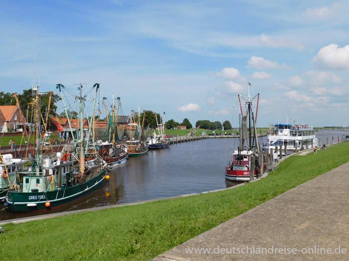 Der Greetsieler Hafen