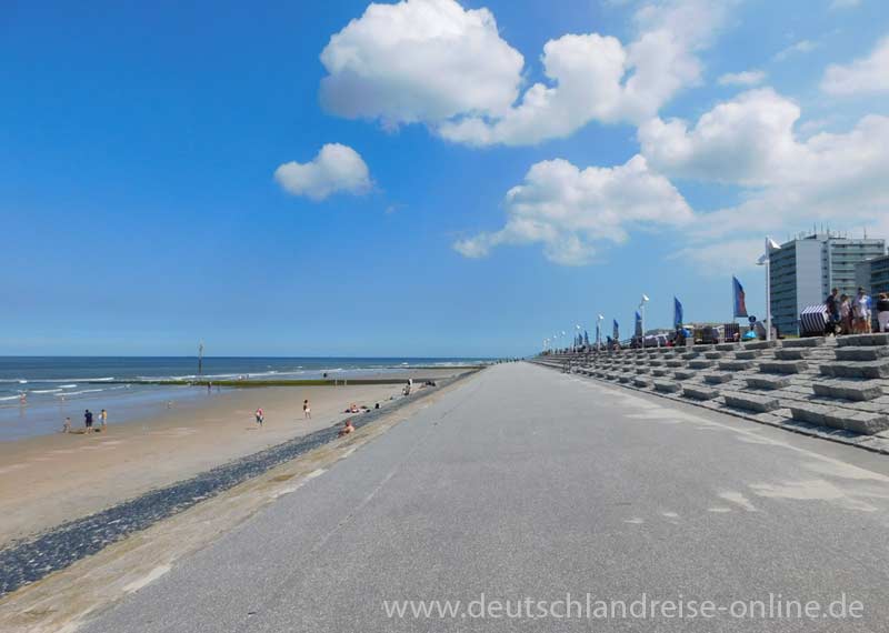 Bummeln entlang der Strandpromenade