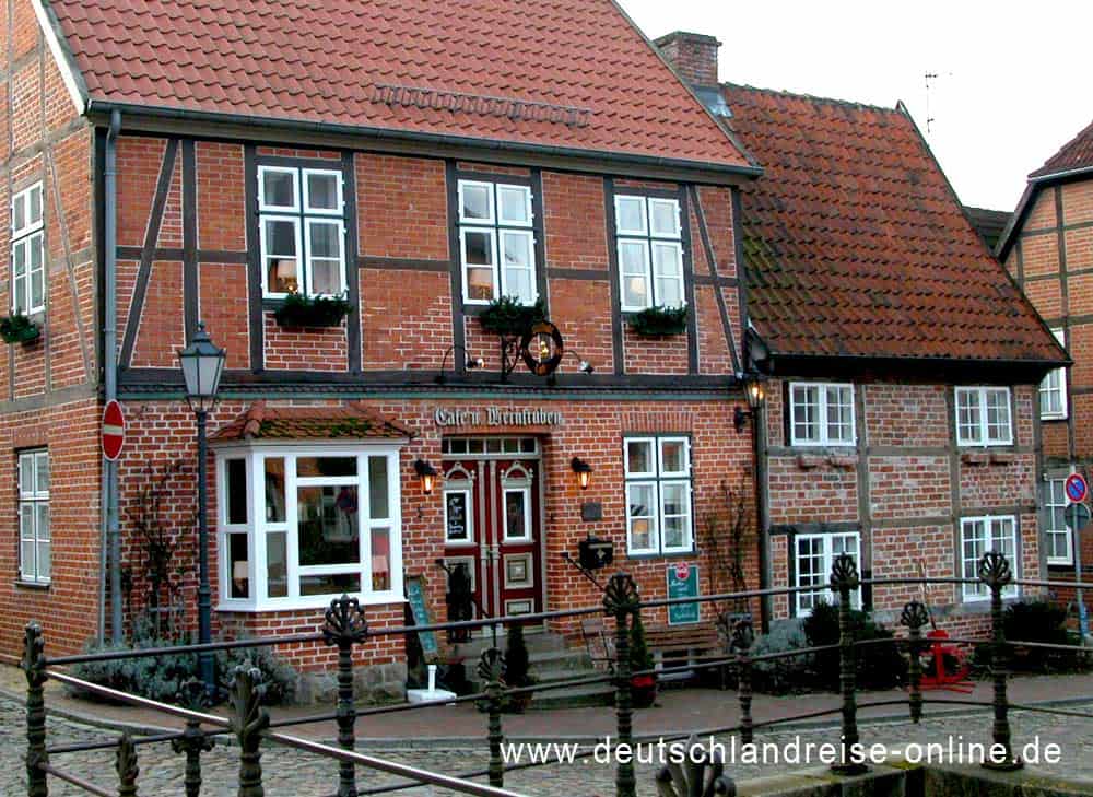 Altstadt-Café und Weinstuben in einem historischen Gebäude in Mölln